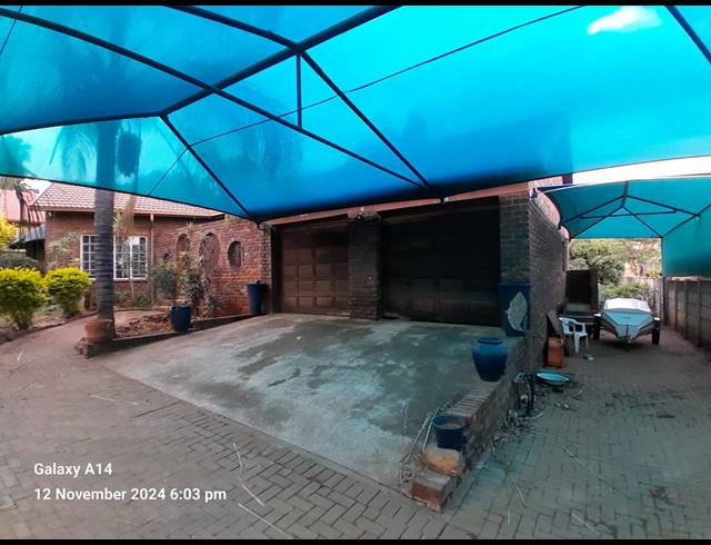 3 BEDROOM FREESTANDING FOR SALE IN CASHAN